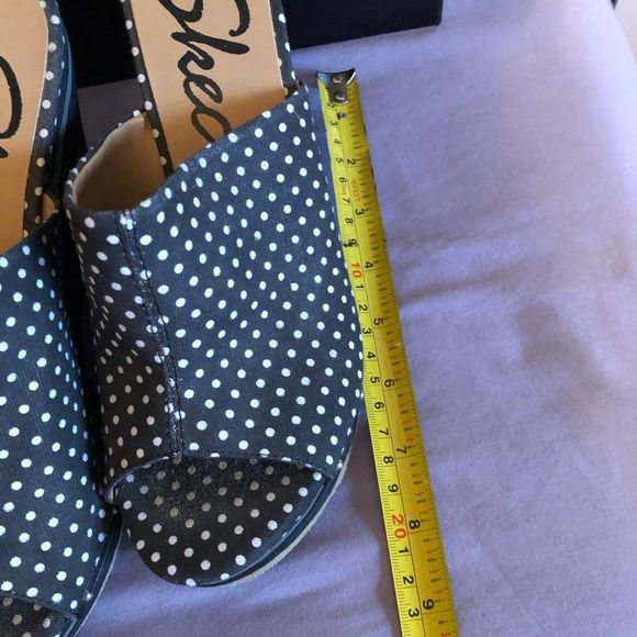 Sketchers open toe sliders - Picture 8 of 8